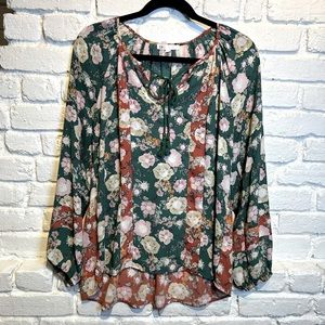 Dr2 size medium Chloe long, sleeved floral, bolo top